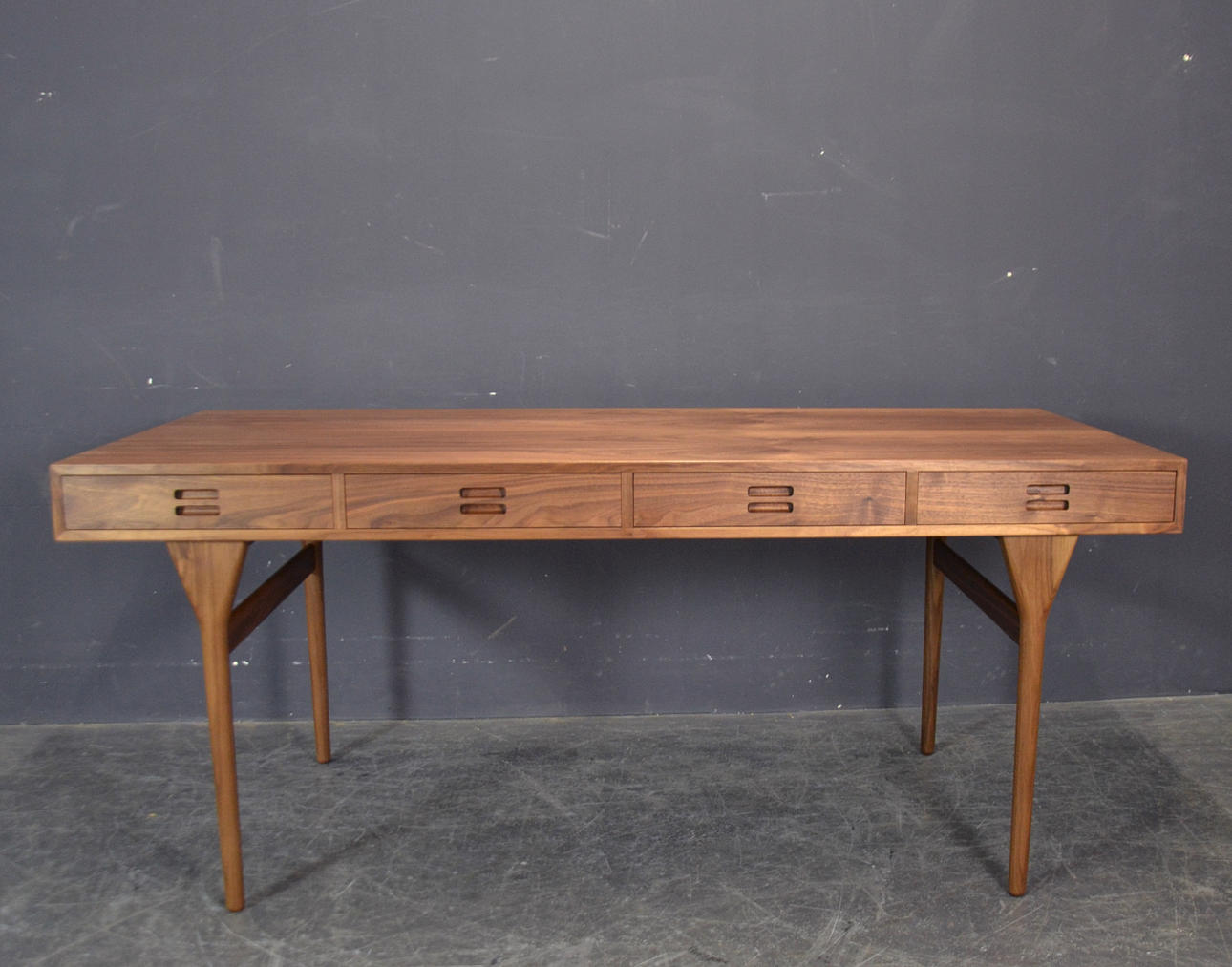 NANNA DITZEL. SKRIVEBORD.