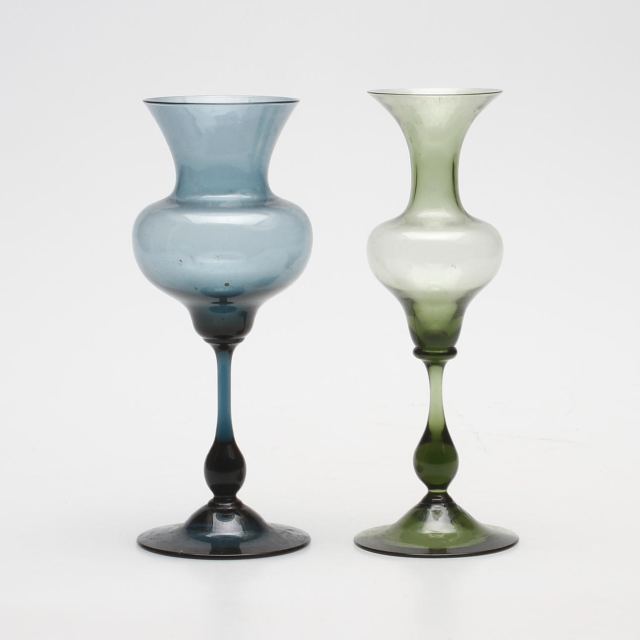 VASER, 2 st, glas, Hugo Gehlin, Gullaskruf.