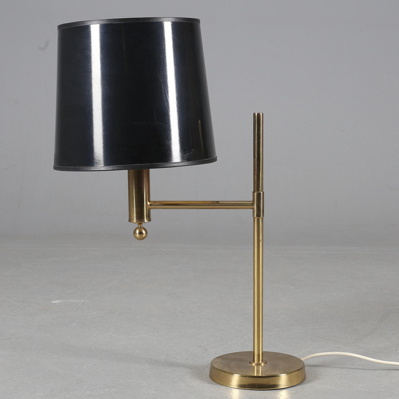 BORDSLAMPA, mässing, modell B-018, Bergboms.