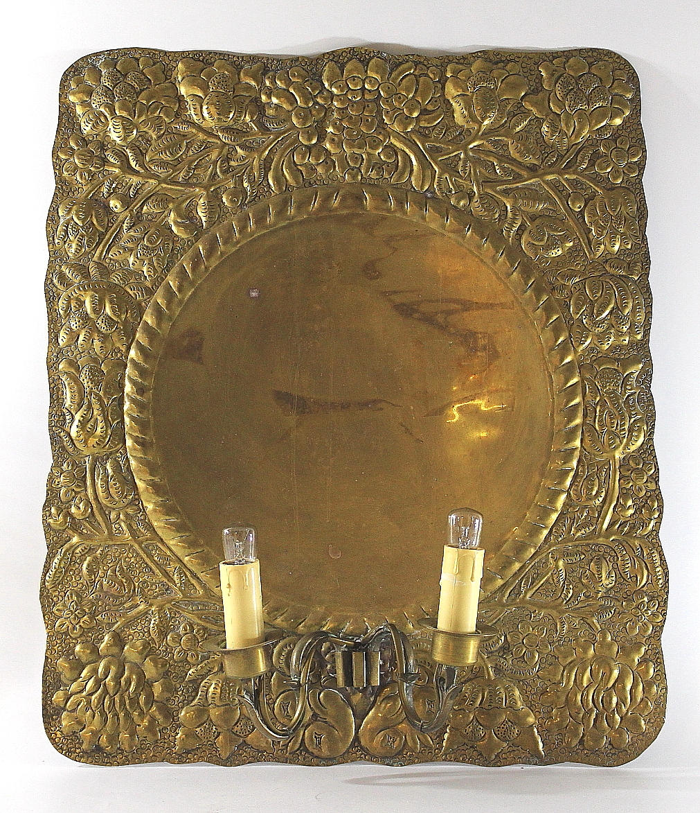 VÄGGLAMPETT, 2-armad, mässing 1800 tal.