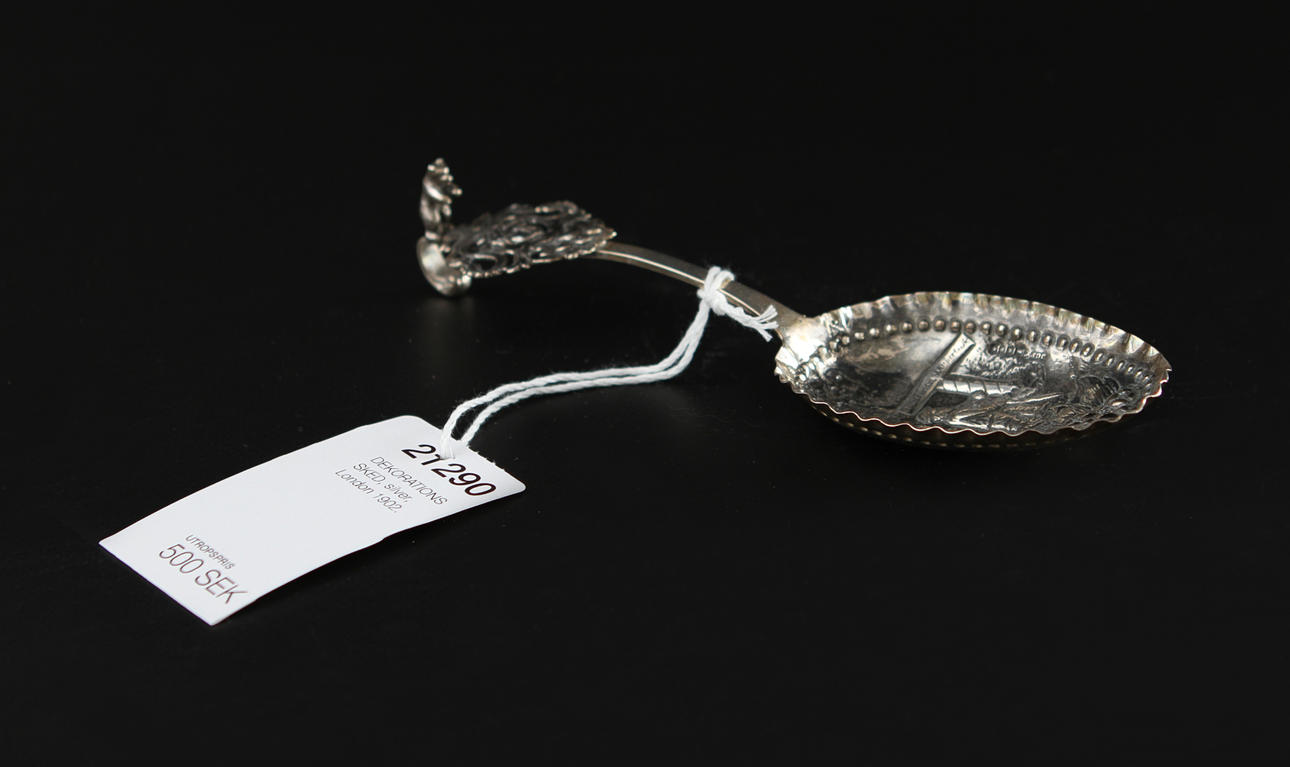 DEKORATIONSSKED, silver, London 1902.