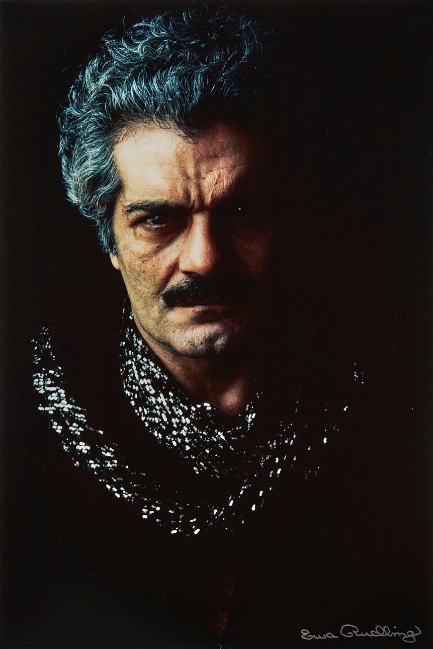 EWA RUDLING (FÖDD 1936). "Omar Sharif, Hotel de Paris, Monte Carlo", signed, c-print, numbered on the back 1/30.