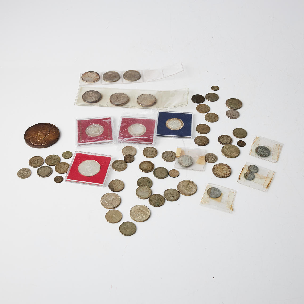 KOLIKOT, MITALIT, hopea.