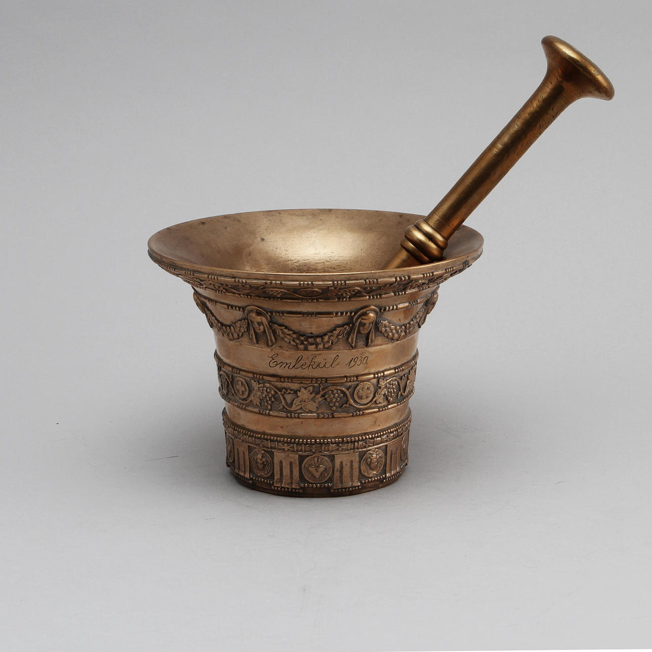 MORTEL MED STÖT, 1900-tal.