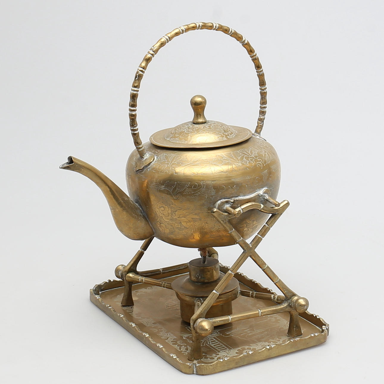 TEKANNA MED RESCHAUD och bricka. Mässing. 3 delar.