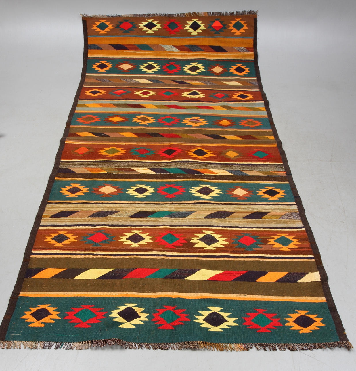 MATTA, orientalisk, ca 305 x 160 cm.