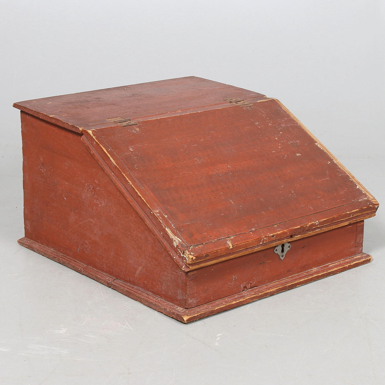 SKRIVPULPET, trä, allmoge, 1800-tal.