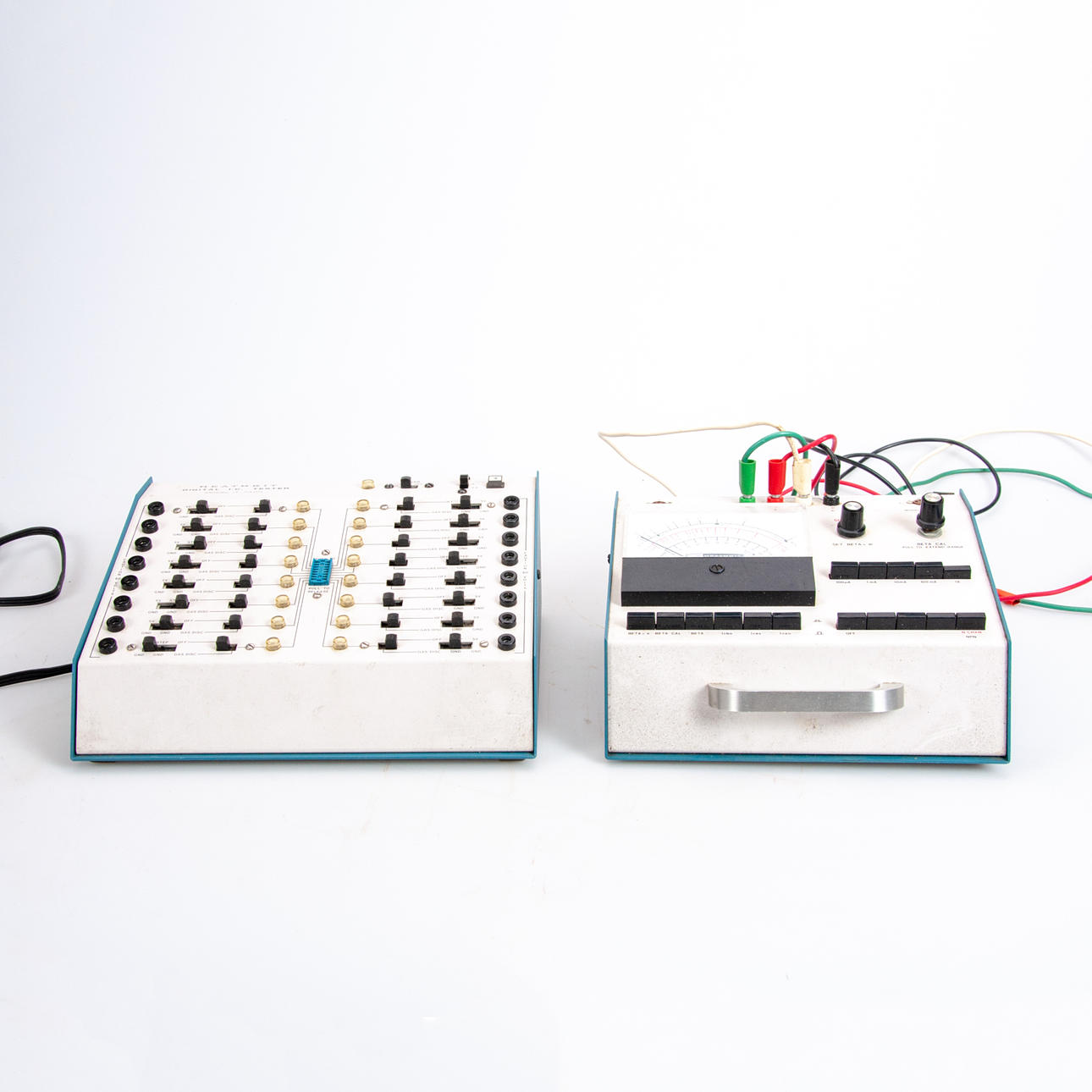 COMPUTER, TEXAS INSTRUMENTS, Heathkit Digital IC Tester IT-7400, 1970s.