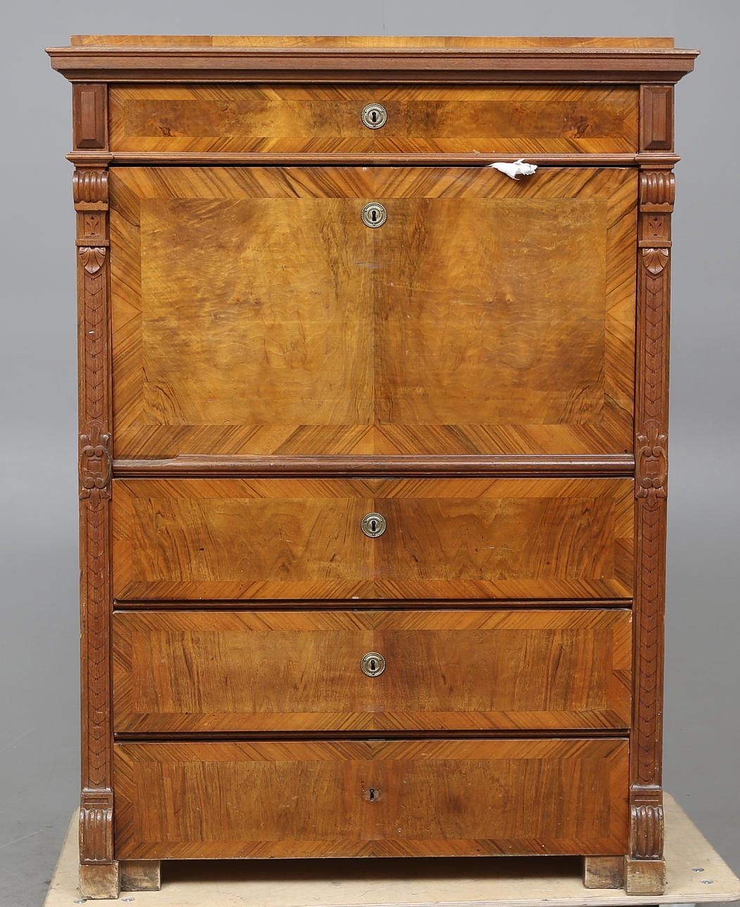 CHIFFONJÉ, 1800-tal.