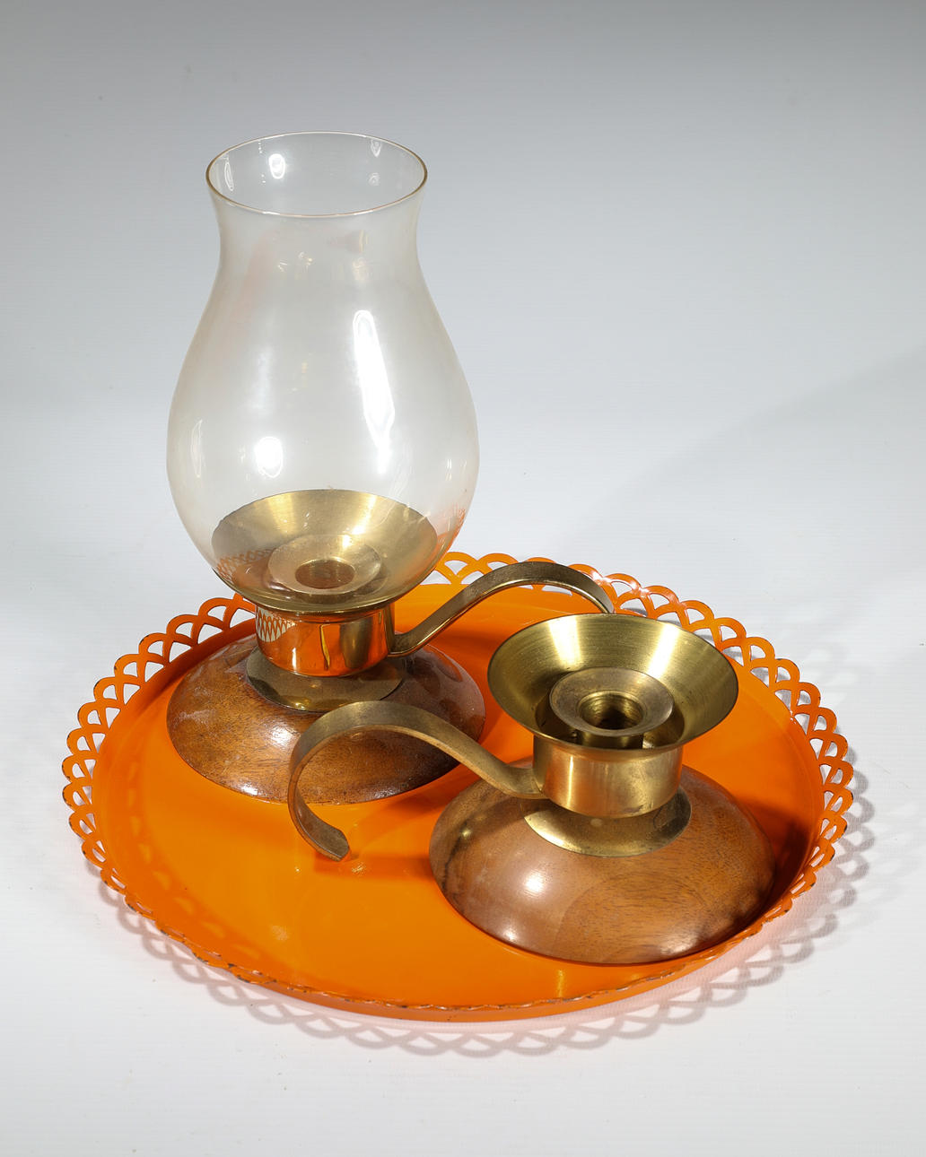 RUPPEL WERKE. Oranges Tablett mit 2 Leuchten (12-2).