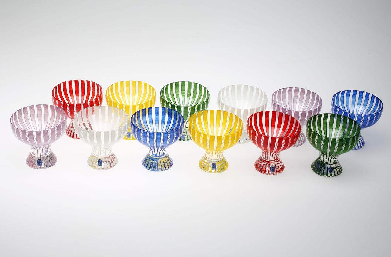 BENGT-ORUP. Dessertskålar 12 st, glas, Johansfors, "Strikt", 1900-talets mitt.