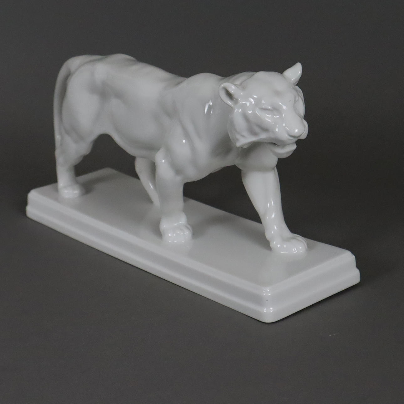 KPM-Berlin, Schreitender Löwe, 20.Jh.