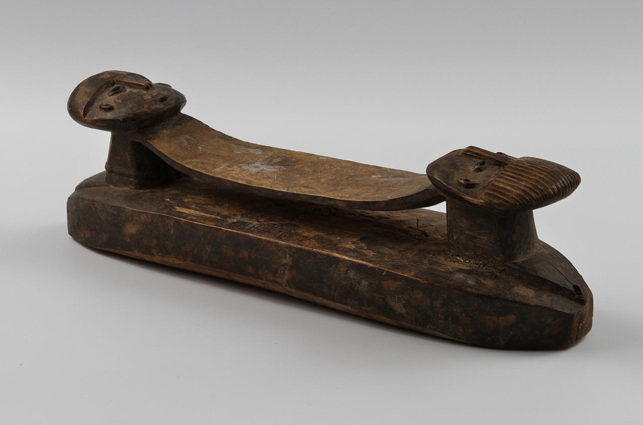 NACKSTÖD, Mangbetu, Kongo. Afrika.