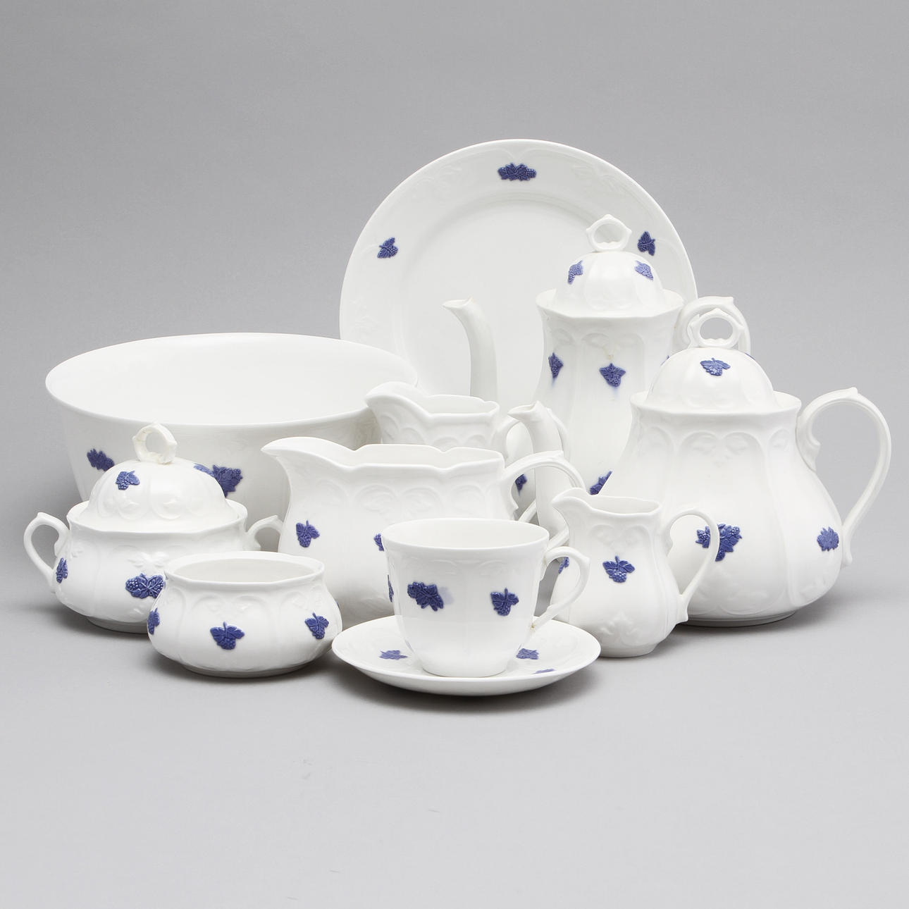 DELAR TILL SERVIS, 31 delar, Blå Blom, Rörstrand och Gustavsberg.