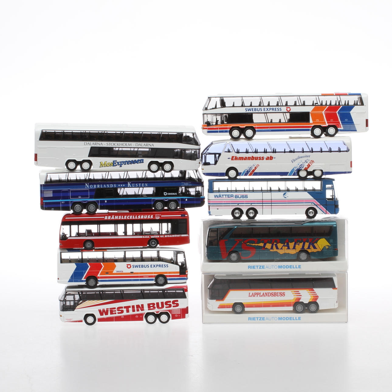 MODELLBILAR 10 stycken BUSSAR med svenska förebilder. Delvis originalkartonger.