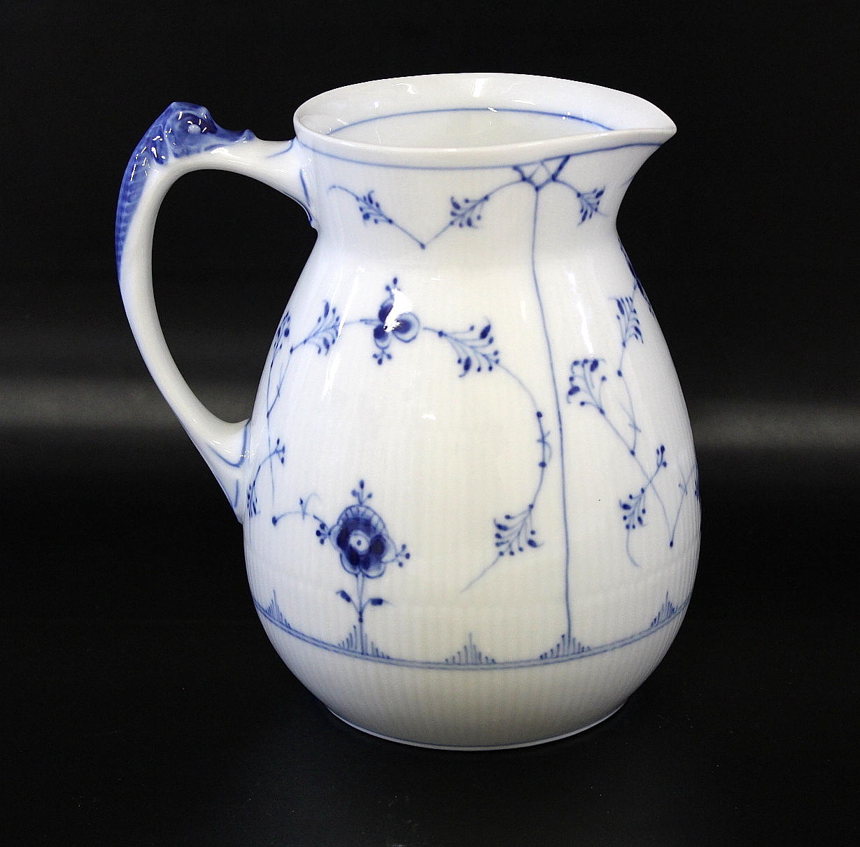 BINGARE, Bing o Gröndal, Blue Fluted.