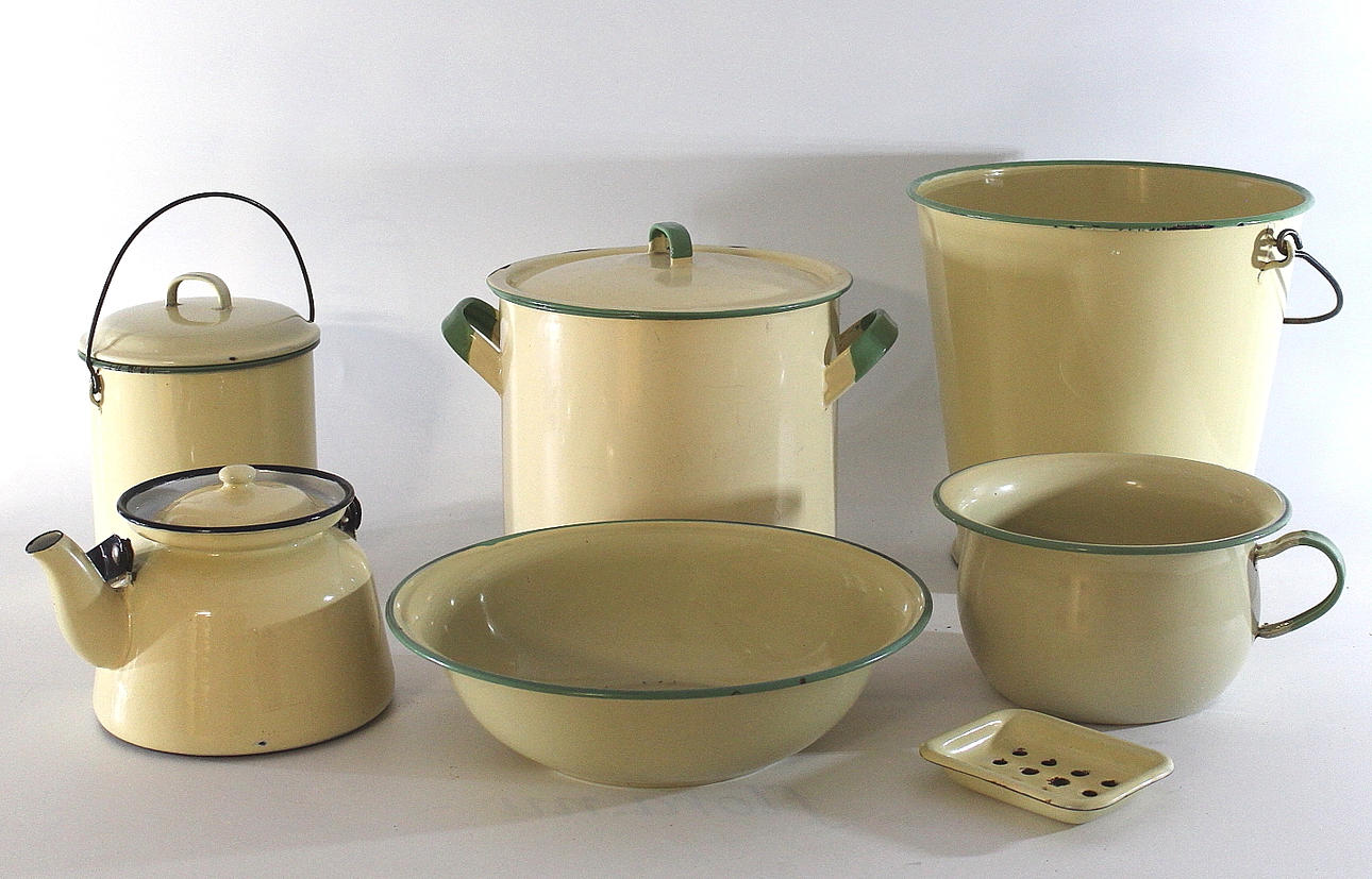 PARTI EMALJ, Kockums, 7 delar.