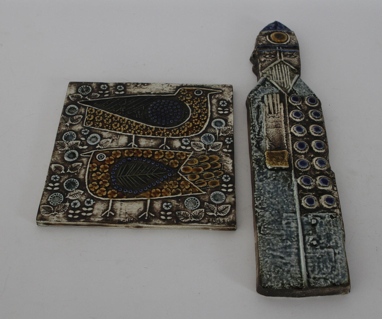 VÄGGRELIEFER, 4 st, stengods. Lisa Larson, Gustavsberg.