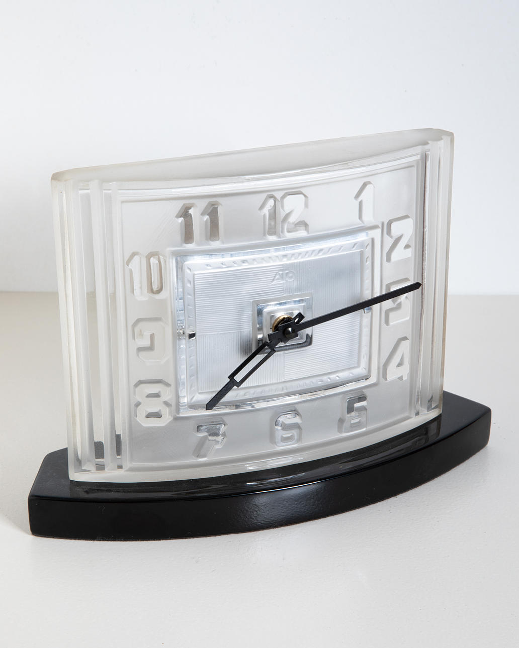 ATO table clock in glass (3-14).