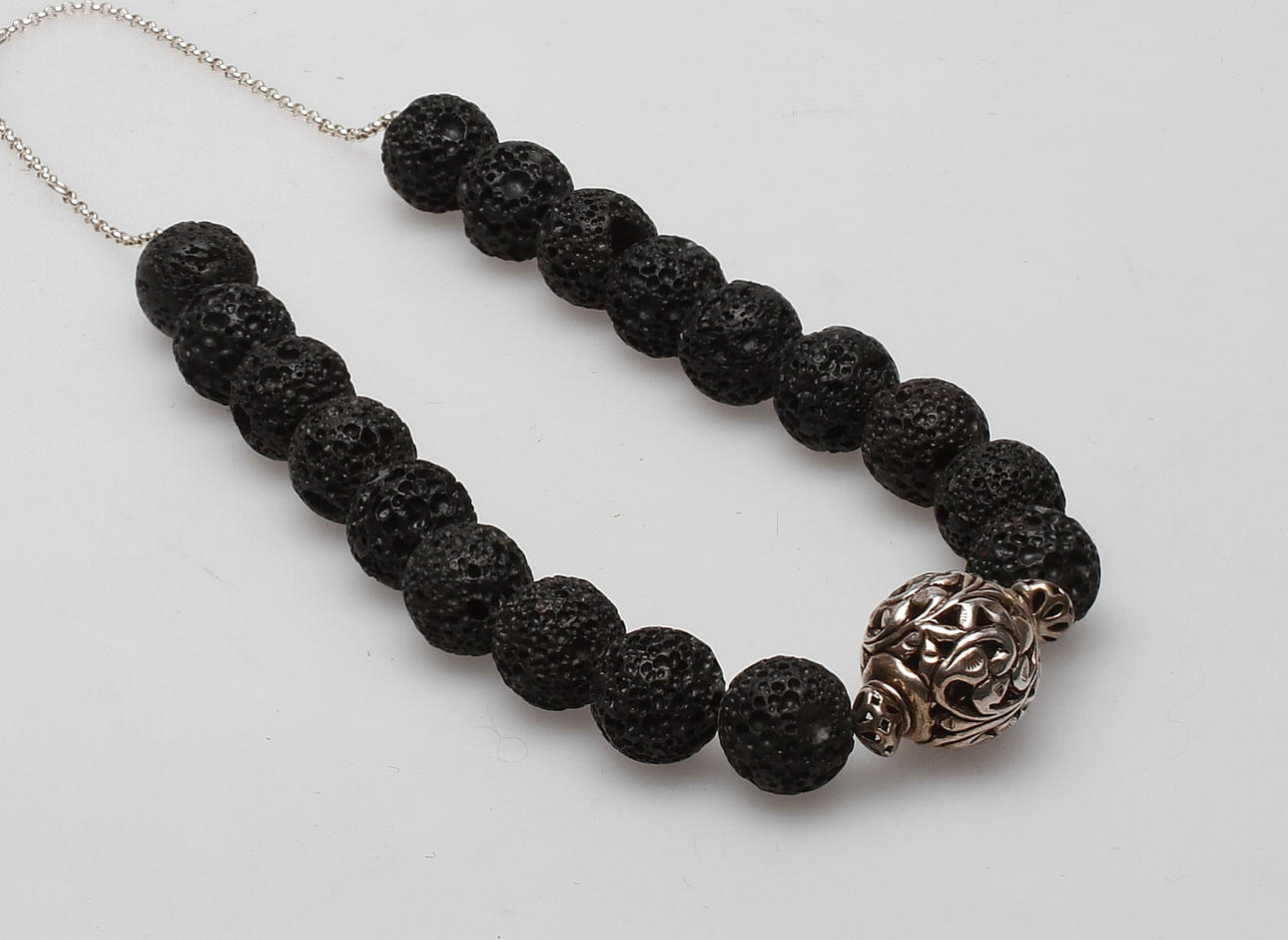 COLLIER, lavasten och silver, 1900-tal.