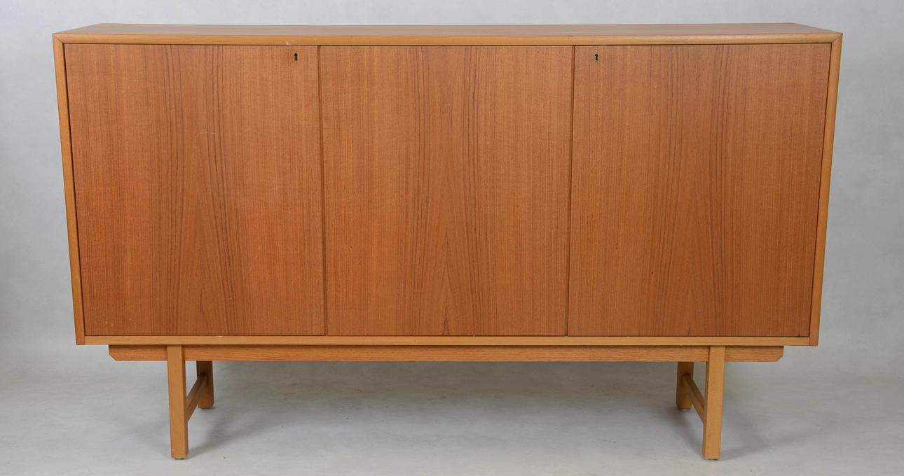 SIDEBOARD TEAK.