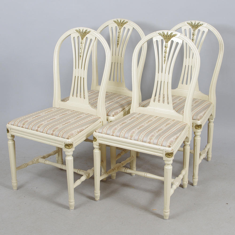 STOLAR, 4 stycken, "Axet", vitmålade med bronseringar.