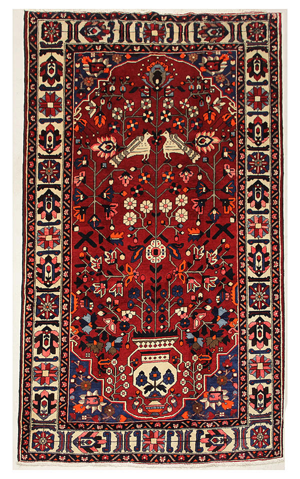 MATTA, orientalisk, handknuten, figural persisk Baktiari, cirka 314 x 164 cm.