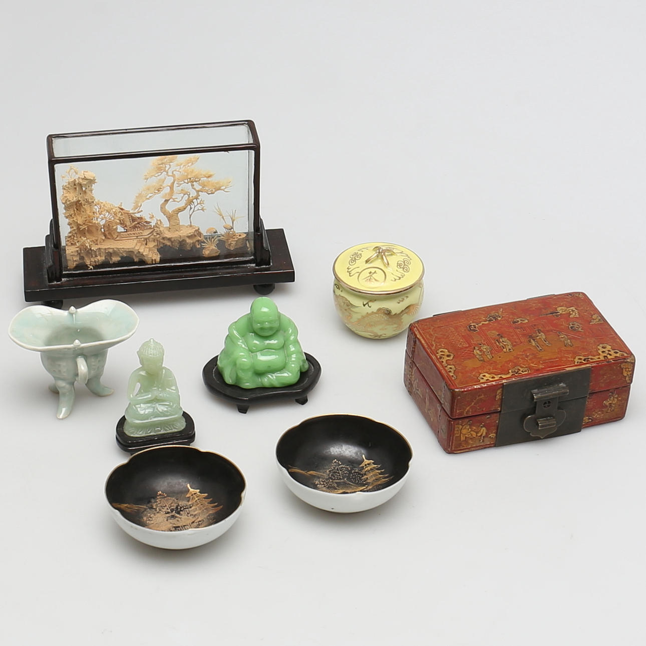 PART DIVERSE. Orientaliskt. 8 delar. Bl a buddha, miniatyrvitrin.