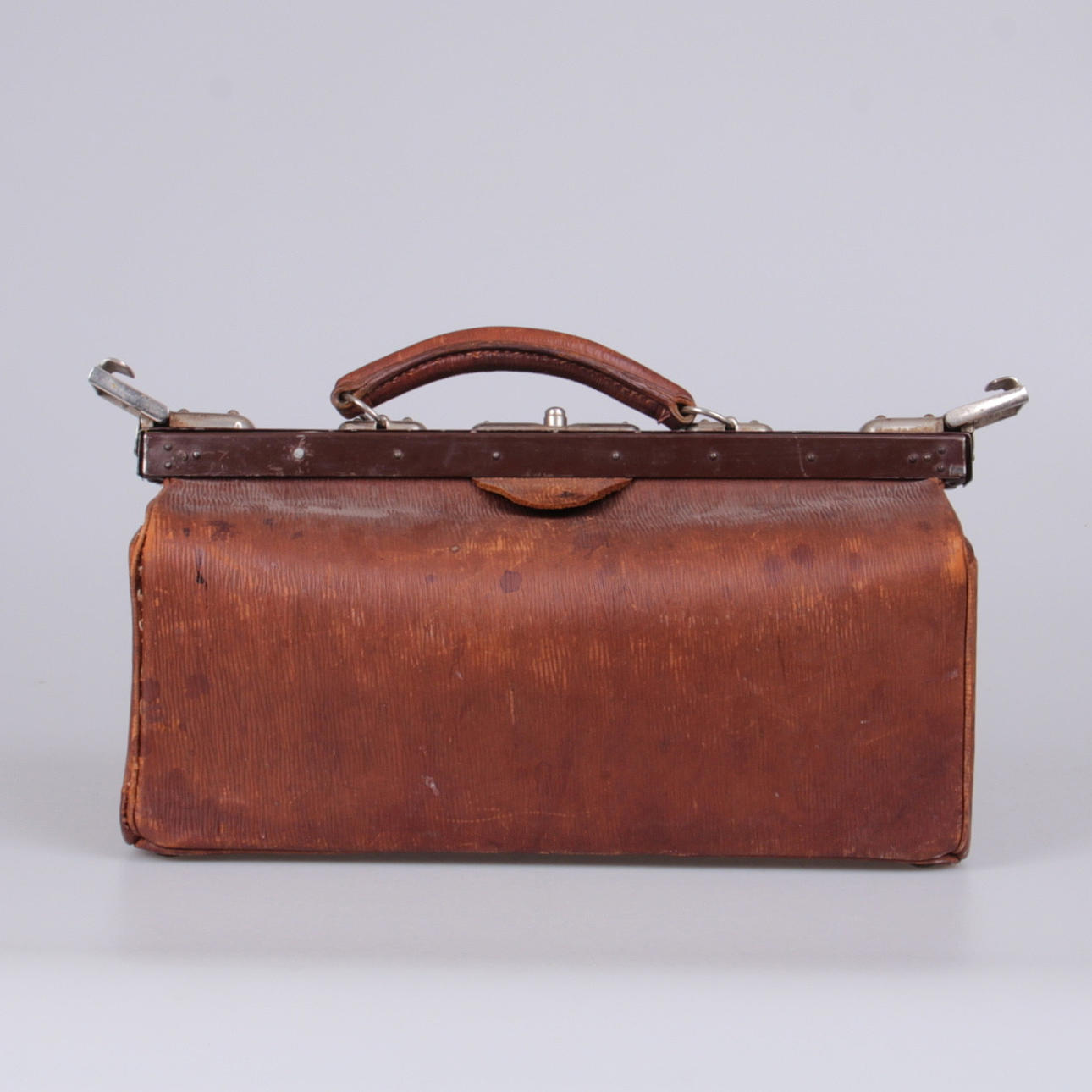 LÄKARVÄSKA, läder, 1900-talets början.