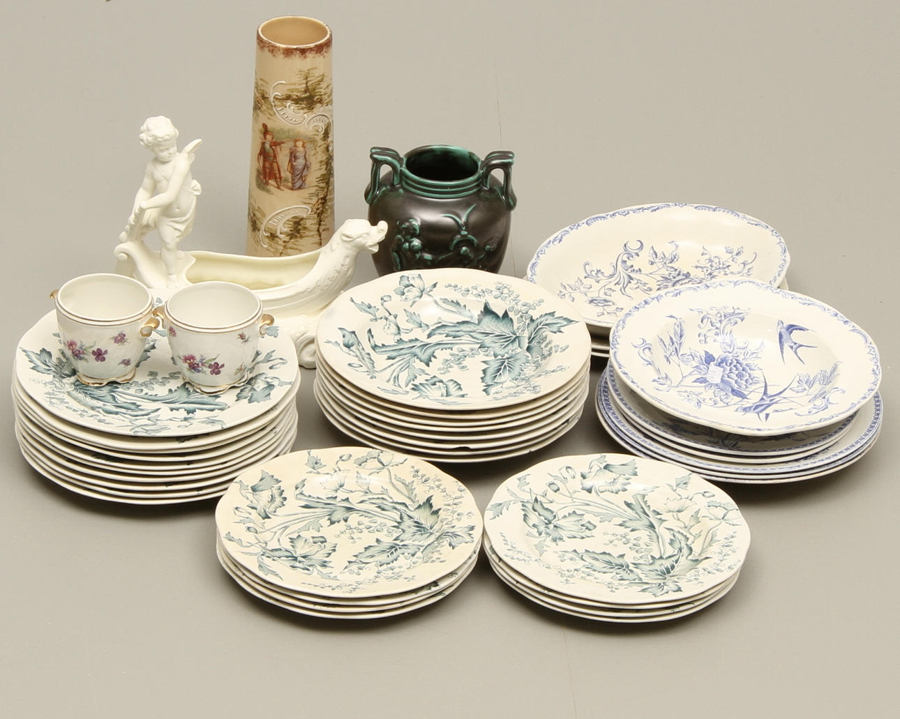 PARTI KERAMIK OCH GLASFÖREMÅL, 40 delar, Rörstrand och Ekeby m.fl.