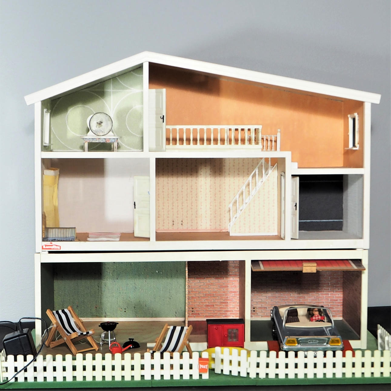 DUKKEHUS, med tilbehør, Lundby.