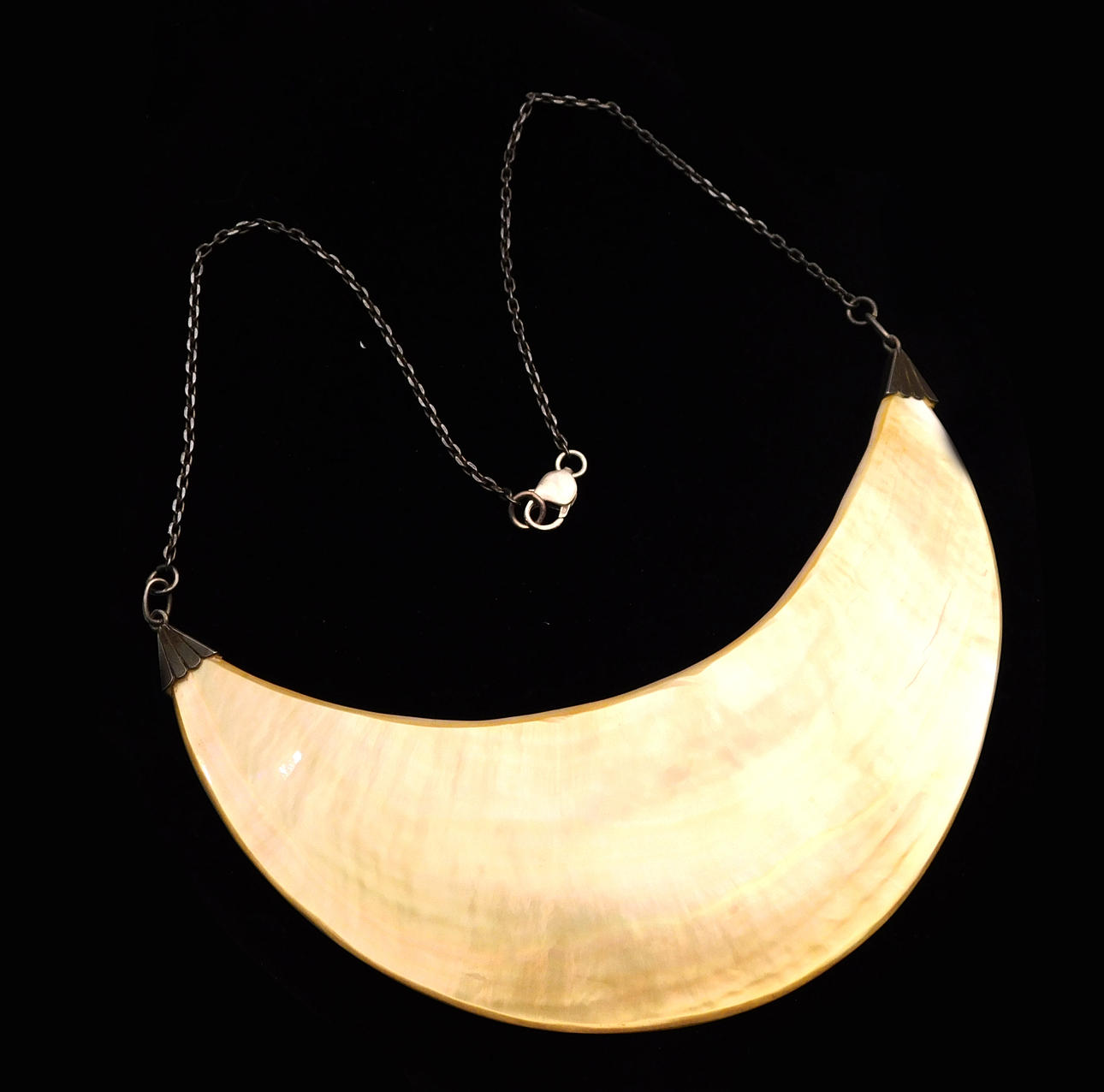 CHOKER HALSBAND, silver och pärlemor.