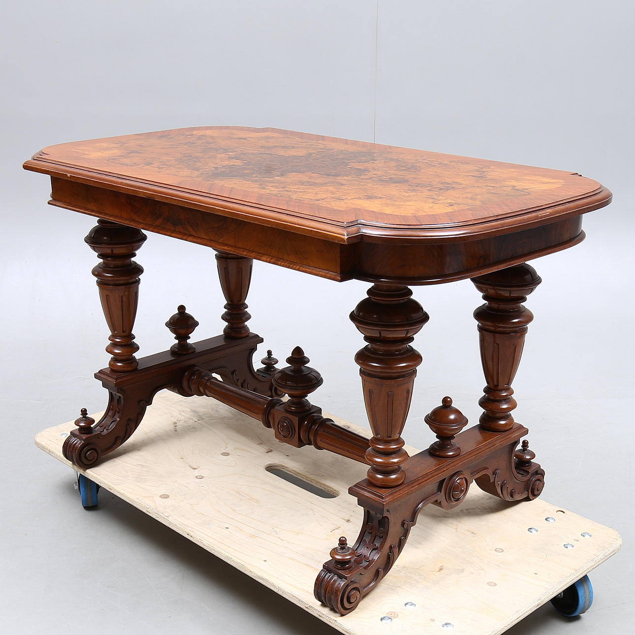 SOFFBORD, nyrenässans, Axel Beckman Möbelfabrik, Norrköping, sent 1800 ...
