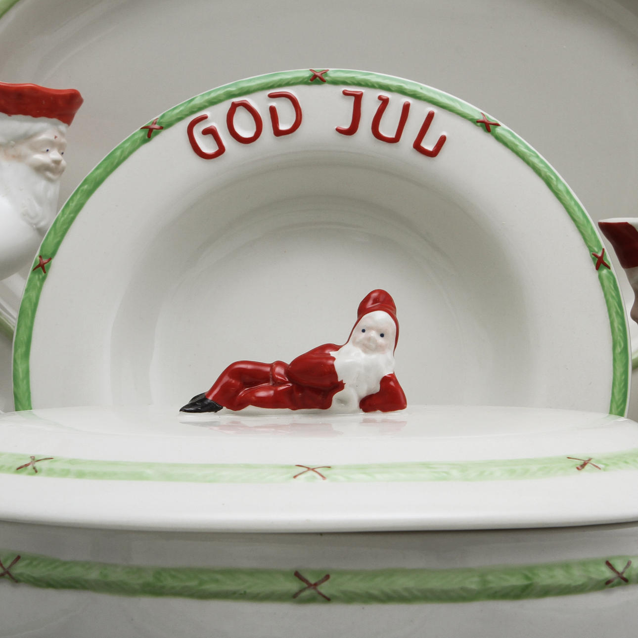 JULSERVIS, 9 delar, porslin, "God Jul", Gustafsberg samt Rörstrand.