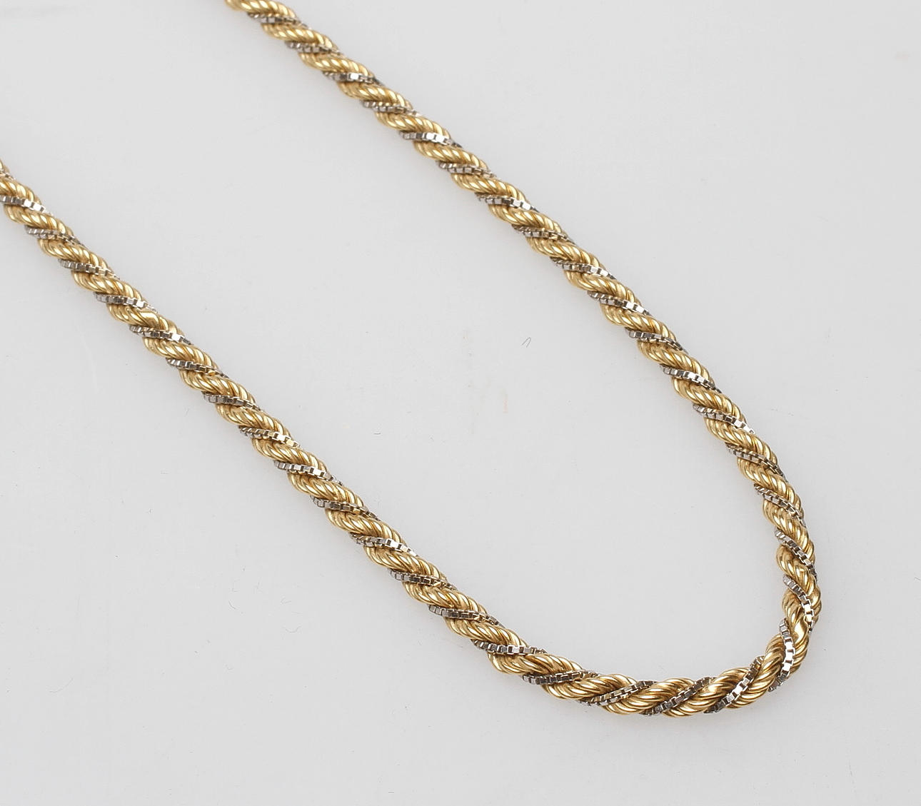 COLLIER, 18 k, 2 sorters guld, 13.4 gram.