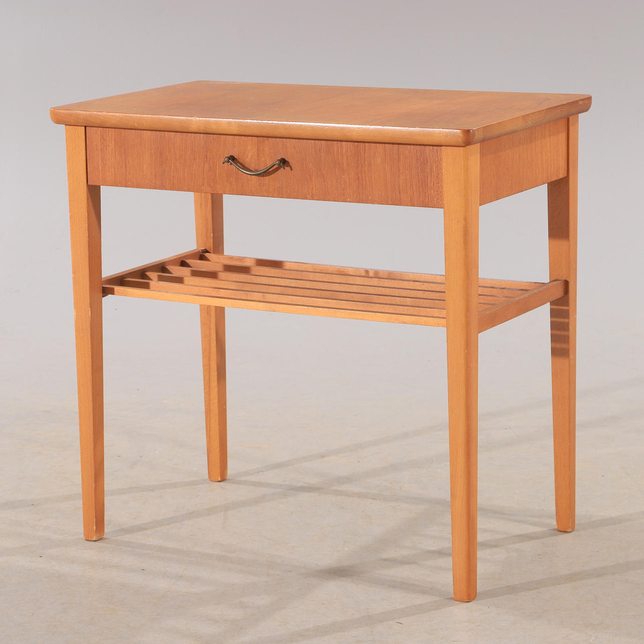 YÖPÖYTÄ, tiikki/pyökki, 1900-luvun puoliväli.