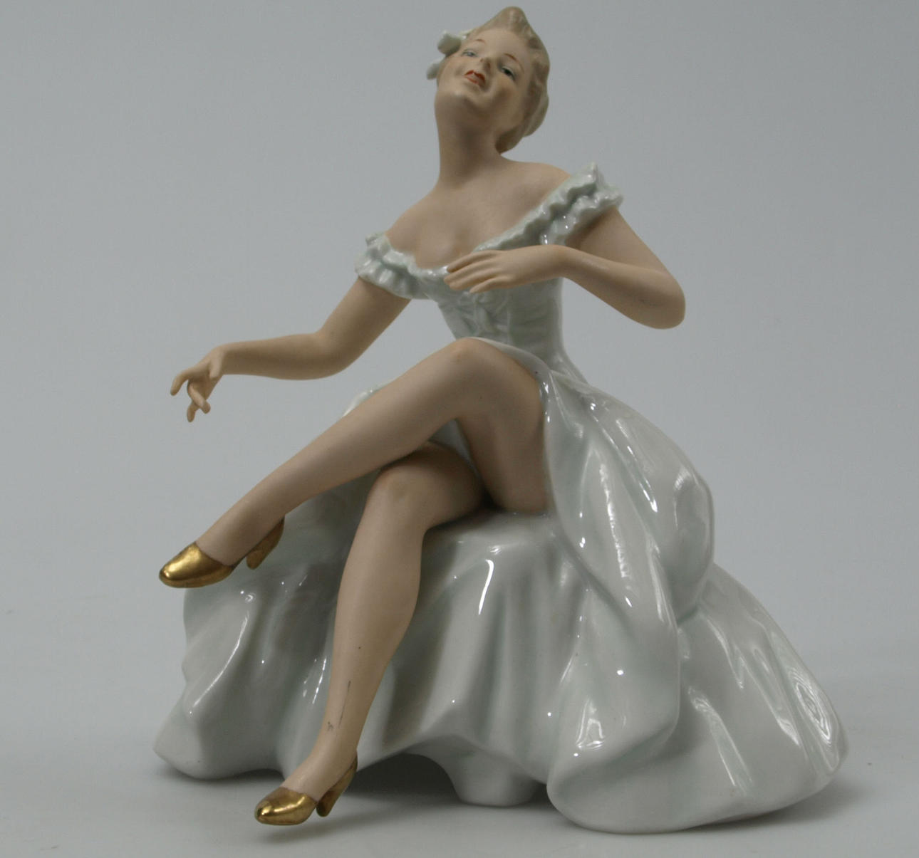 FIGURIN, porslin, Sittande dansös, Wallendorf.