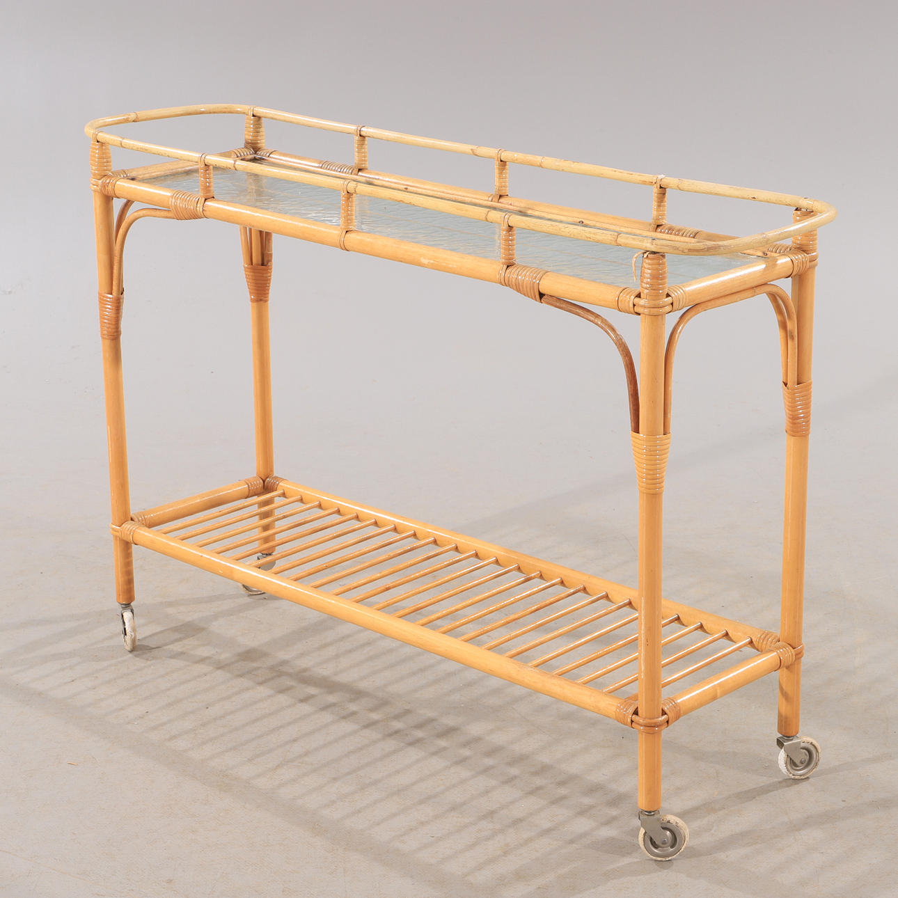 BLOMSTERBORD, rotting/glas, 1900-talets mitt.