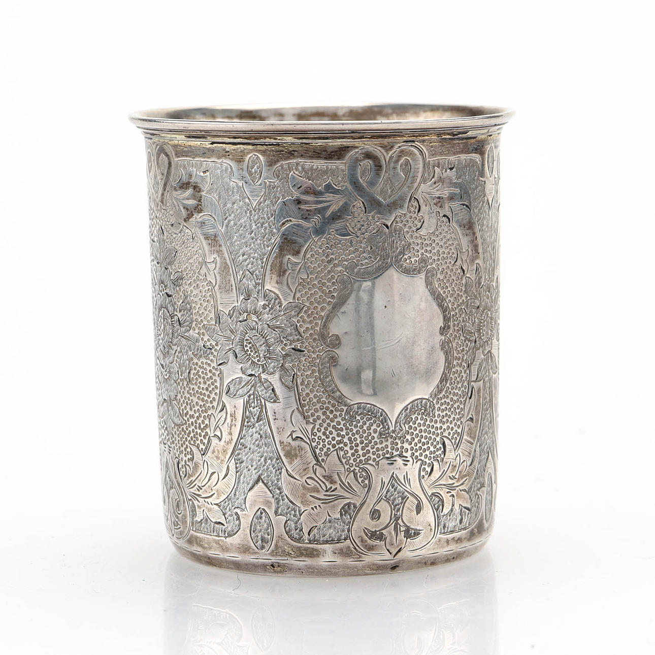 BÄGARE silver, graverad dekor, 1800-tal.