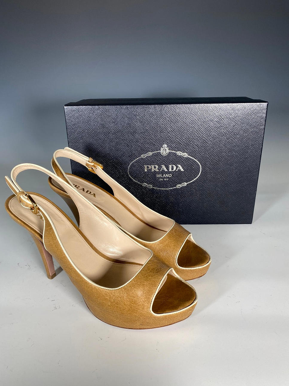 Prada shoes, Vitello Sughero, 40.