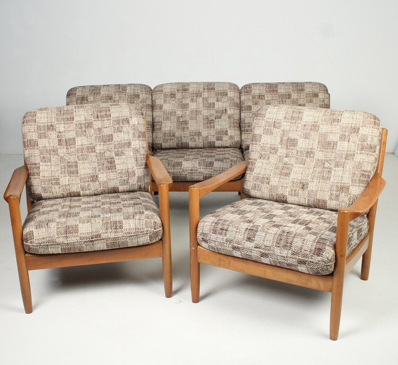 Soffa grupp par fåtöljer och soffa.