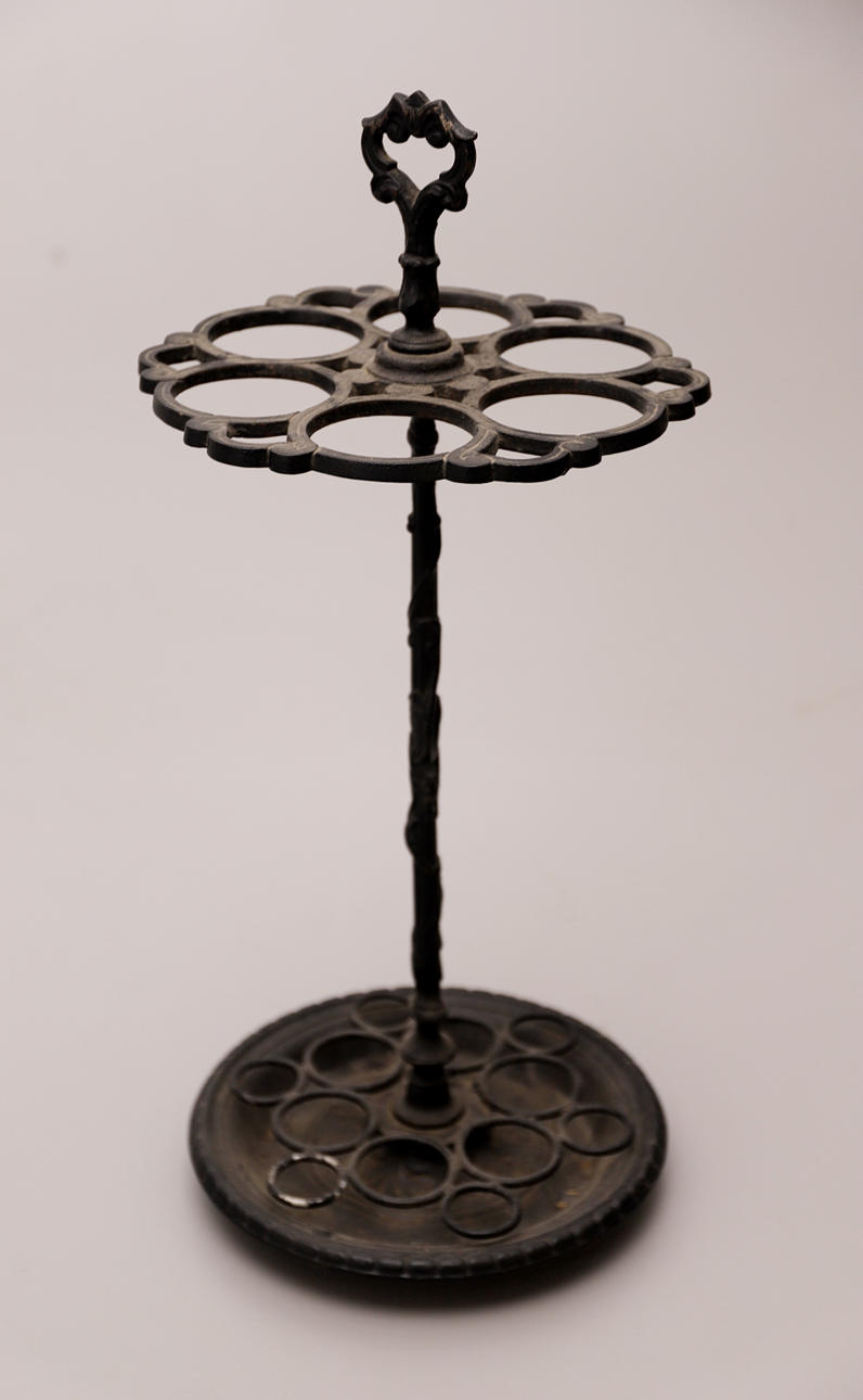 BASTONERO- PARAPLYSTÄLL I GJUTJÄRN.