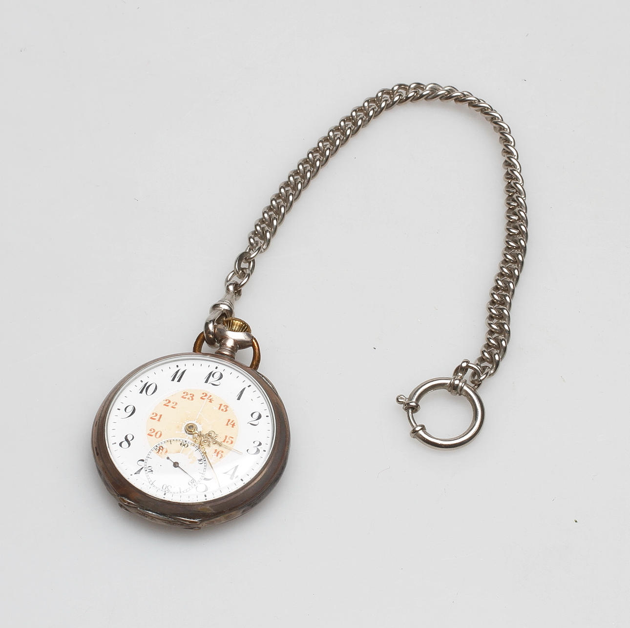 FICKUR, silver med kedja, 1900-talets första hälft.