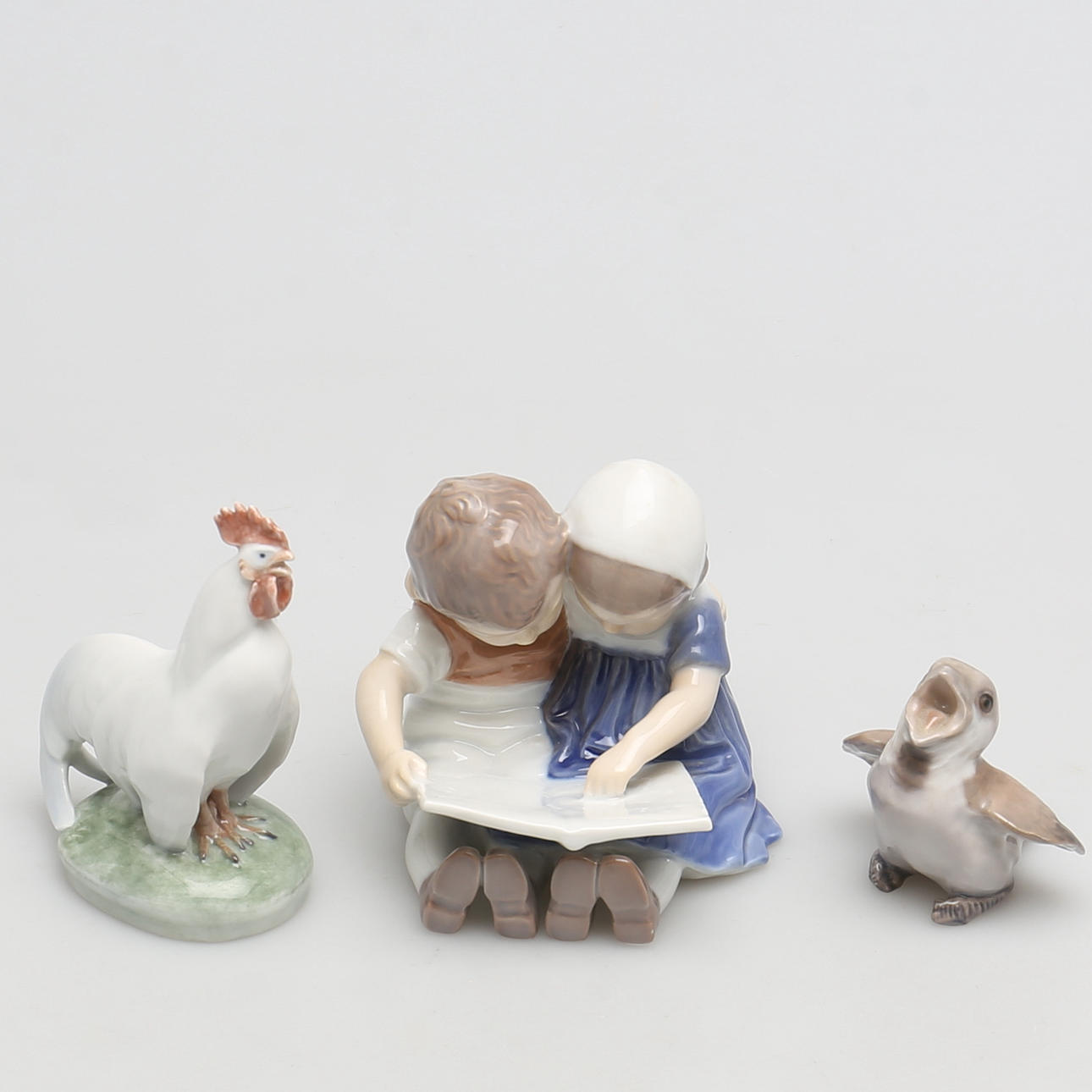 FIGURINER. 3 st. Porslin. Bing & Gröndal samt Royal Copenhagen. Denmark.