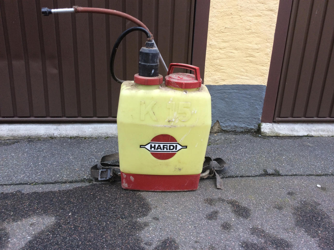 OGRÄSSPRUTA, Hardi.