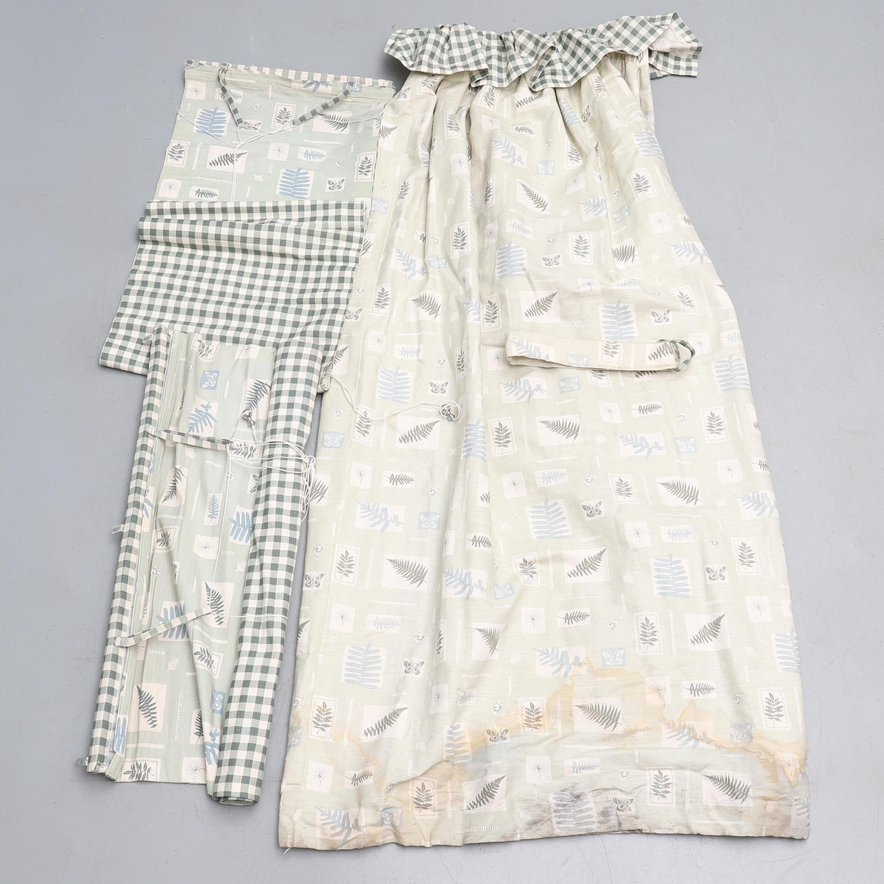 TVÅ PANELER/PERSIENNER.