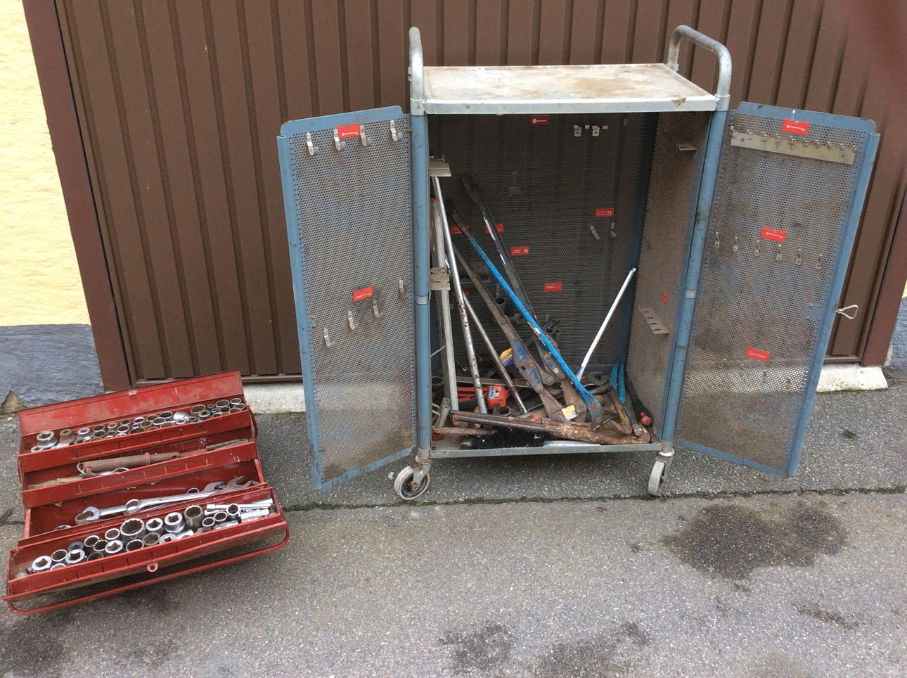 VERKTYGSSKÅP, samt hylsor, bland annat bahco.