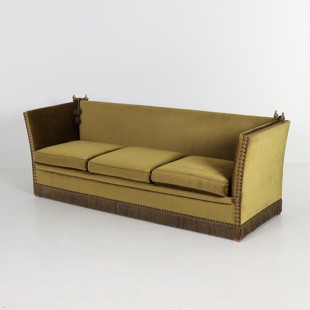 SOFÁ, "Knole sofa", 3 plazas, años 40.