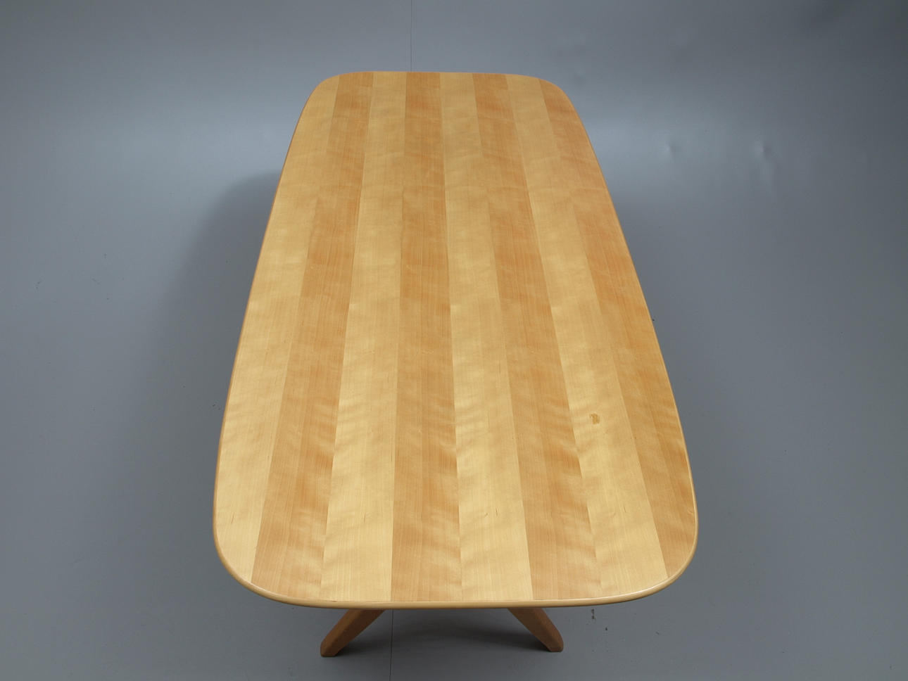 Soffbord, design Carl Malmsten.