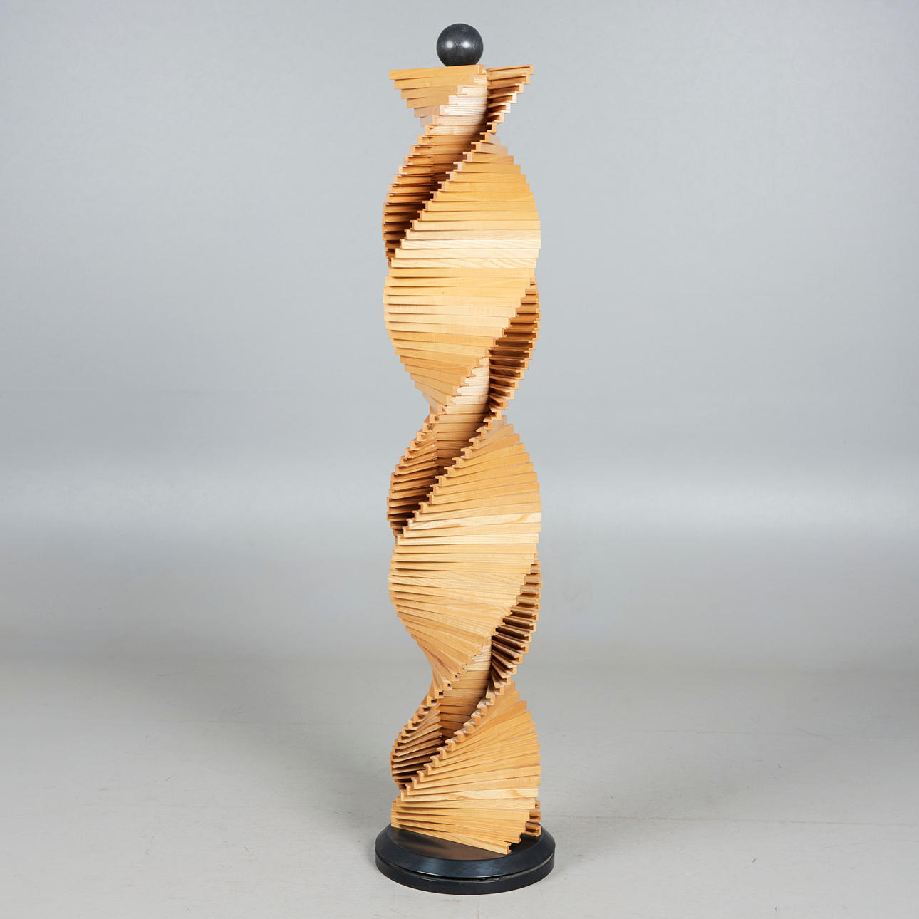 CD-hylla/hyllplan, lönn, plast, 1990-tal.